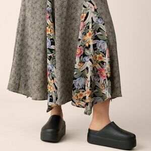 Crocs Dylan Platfrom Clogs! Black, size 9